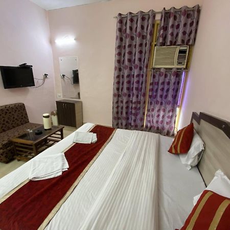 Hotel Rama Palace Katra  Kültér fotó