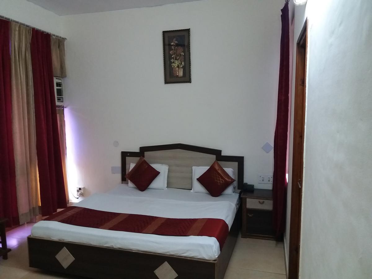 Hotel Rama Palace Katra  Kültér fotó