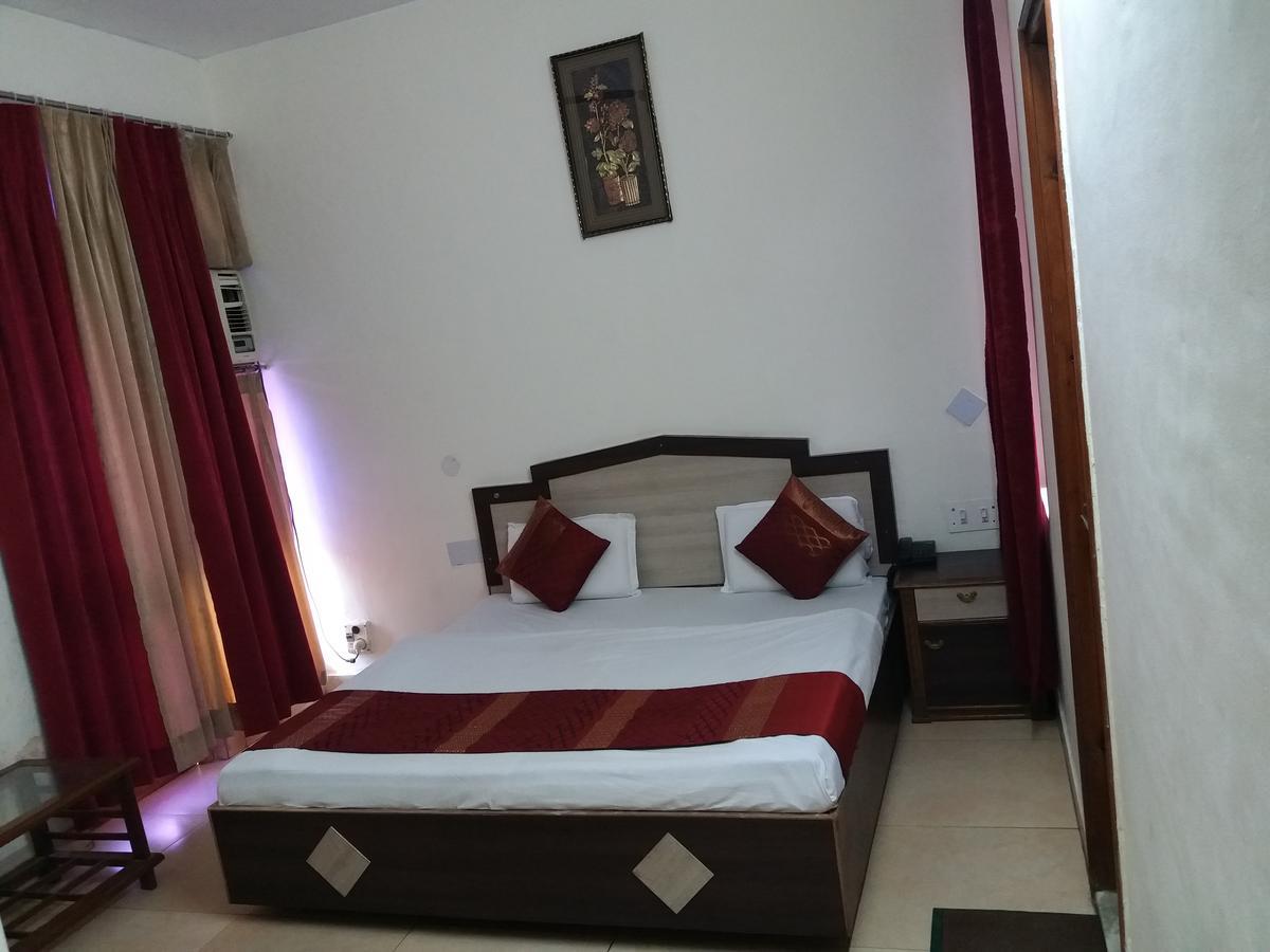 Hotel Rama Palace Katra  Kültér fotó