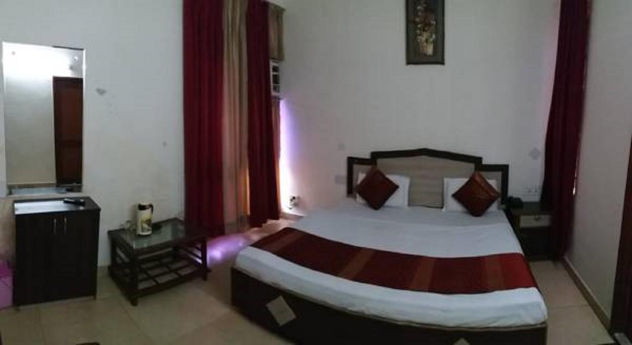 Hotel Rama Palace Katra  Kültér fotó